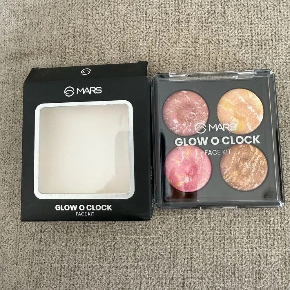 MARS Glow O Clock 4 Color Blusher & Highlighter Face Kit.